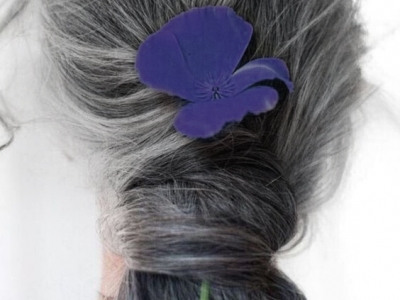 Enig idee waardoor je haren grijs worden?